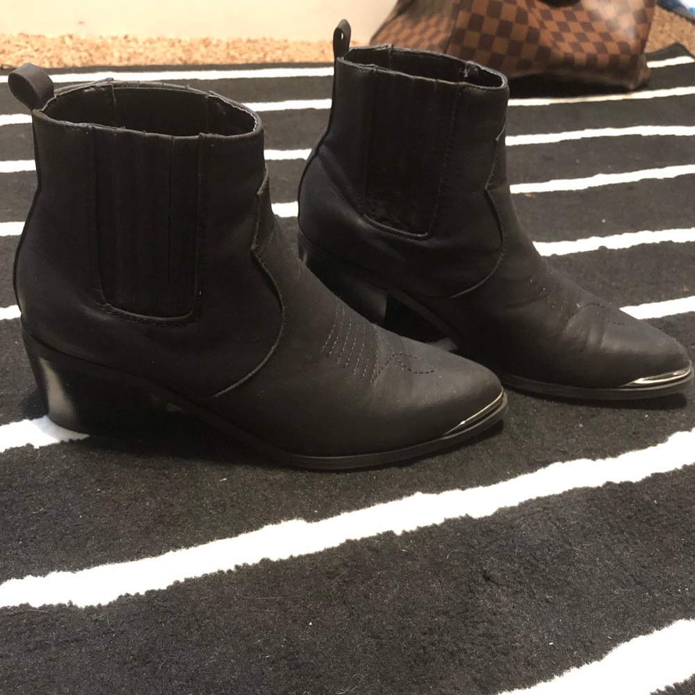 Black Chelsea boot